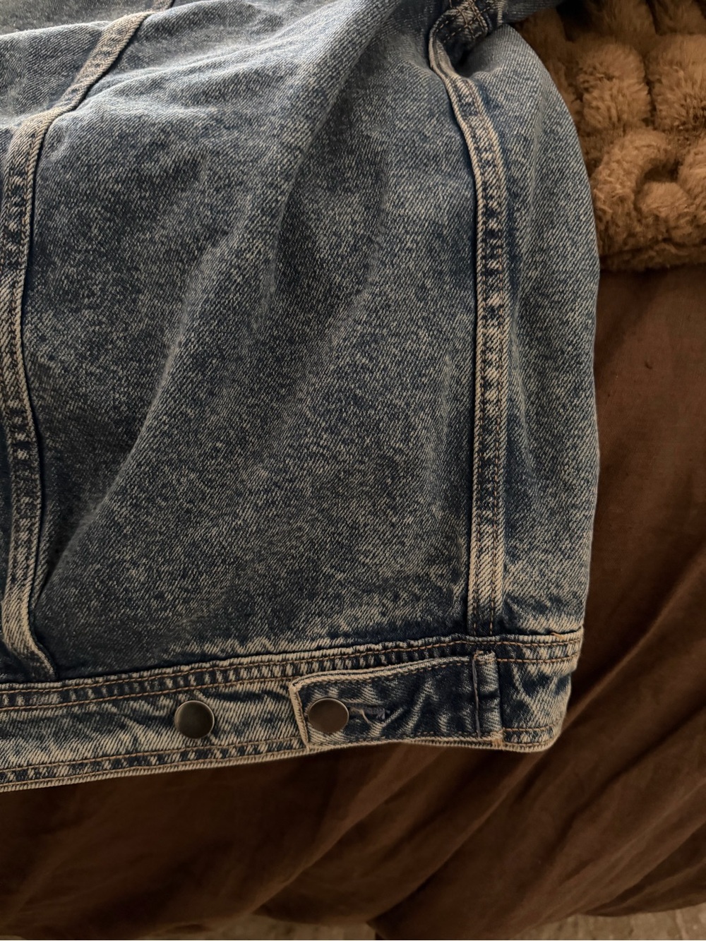 VICI Oversized Denim Jacket Light Wash Button Front NWT XL - Picture 6 of 7